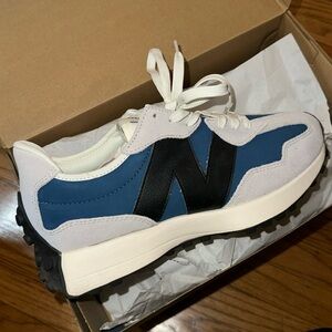 Brand new men’s size 9.5 new balance